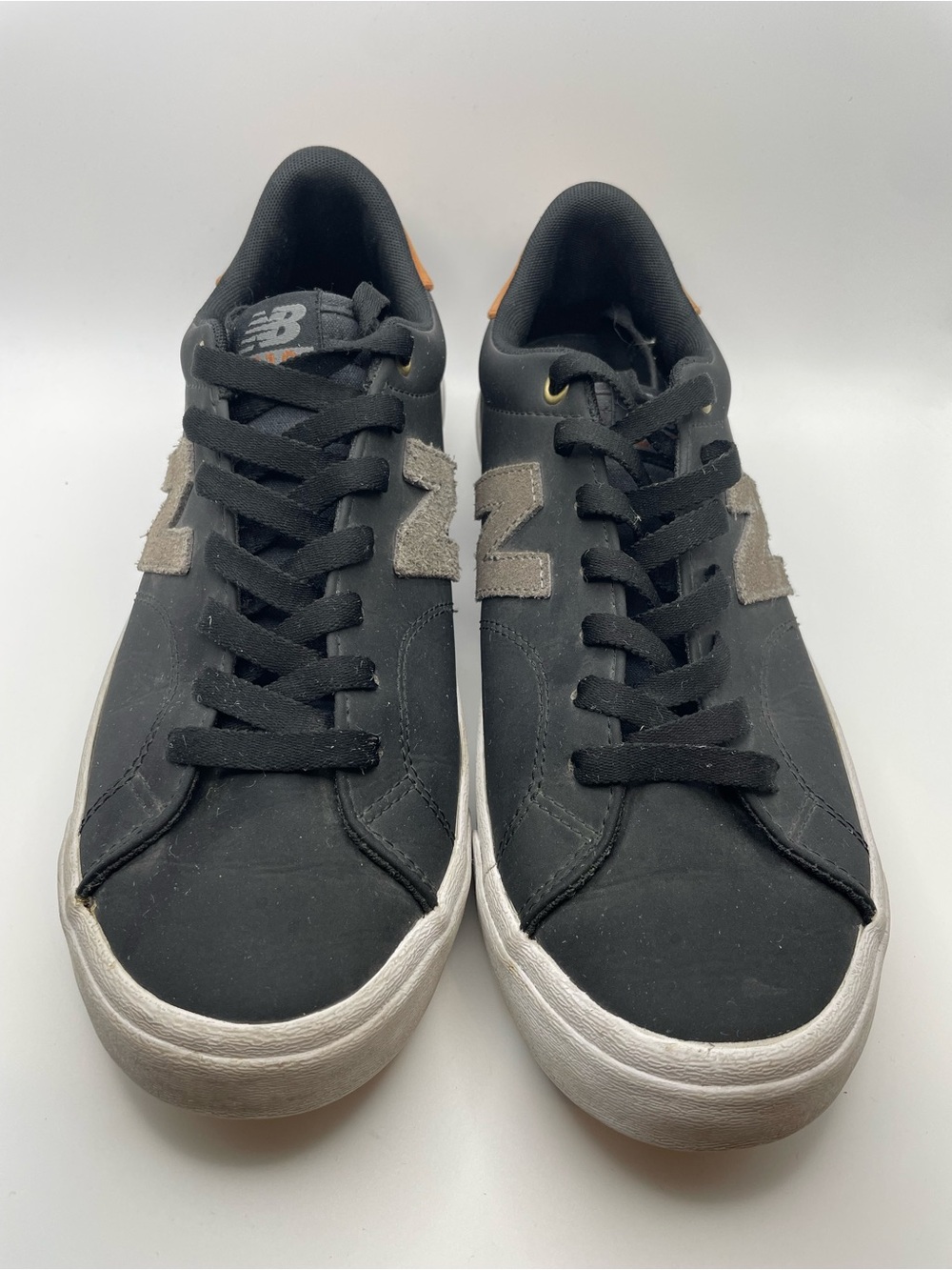 New balance 210 sneakers size Men’s 8/ Woman’s 9.5